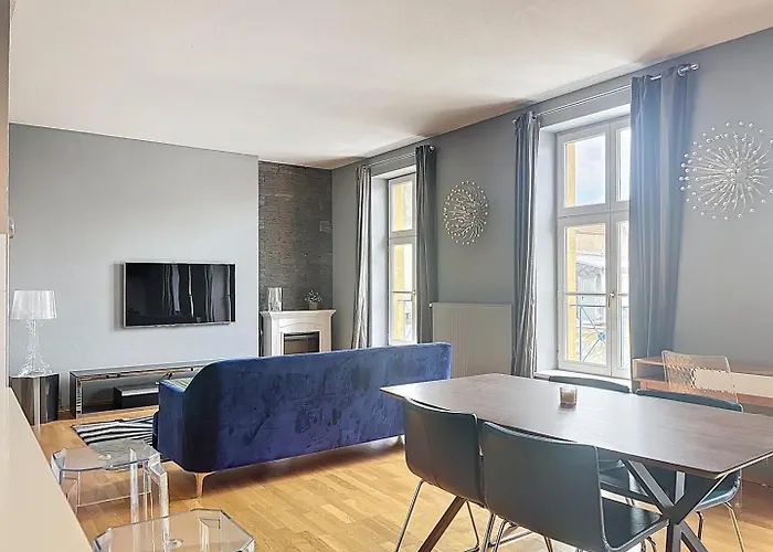 Apartment Dans Un Immeuble De Caractere , Vue Sur Le Temple Neuf Avec Parking *