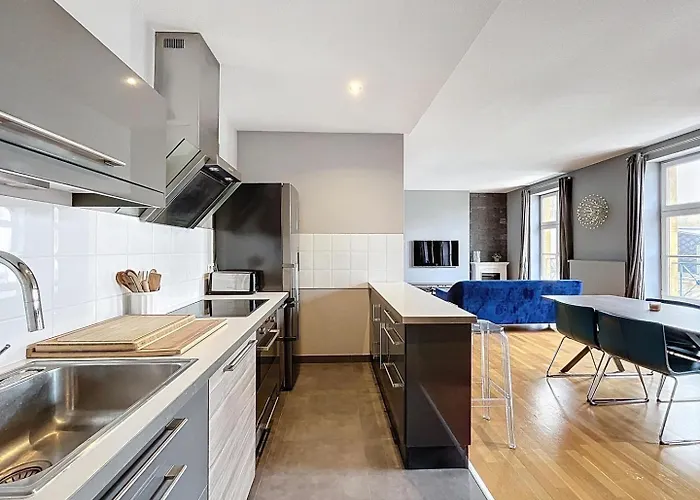 Dans Un Immeuble De Caractere , Vue Sur Le Temple Neuf Avec Parking Apartment